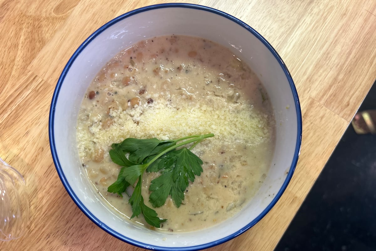 preloaded gallery image