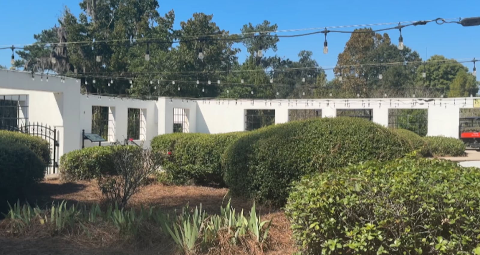 Radium Springs Garden