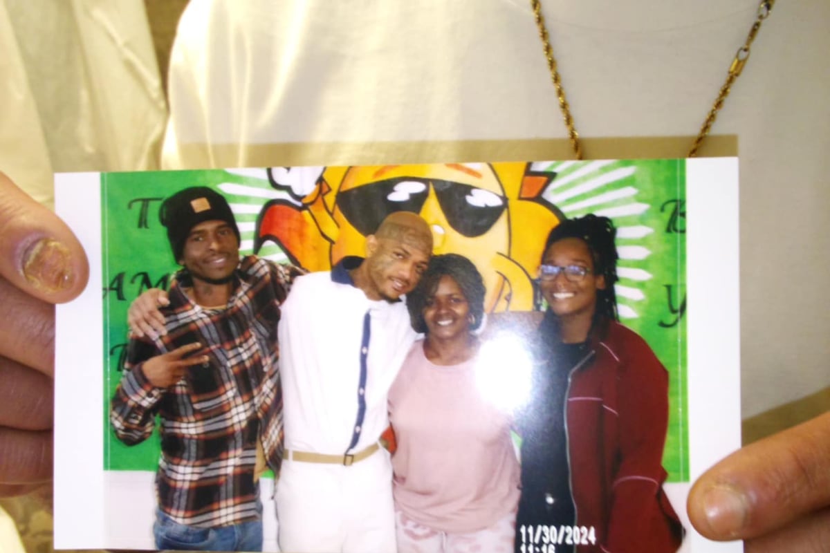 preloaded gallery image