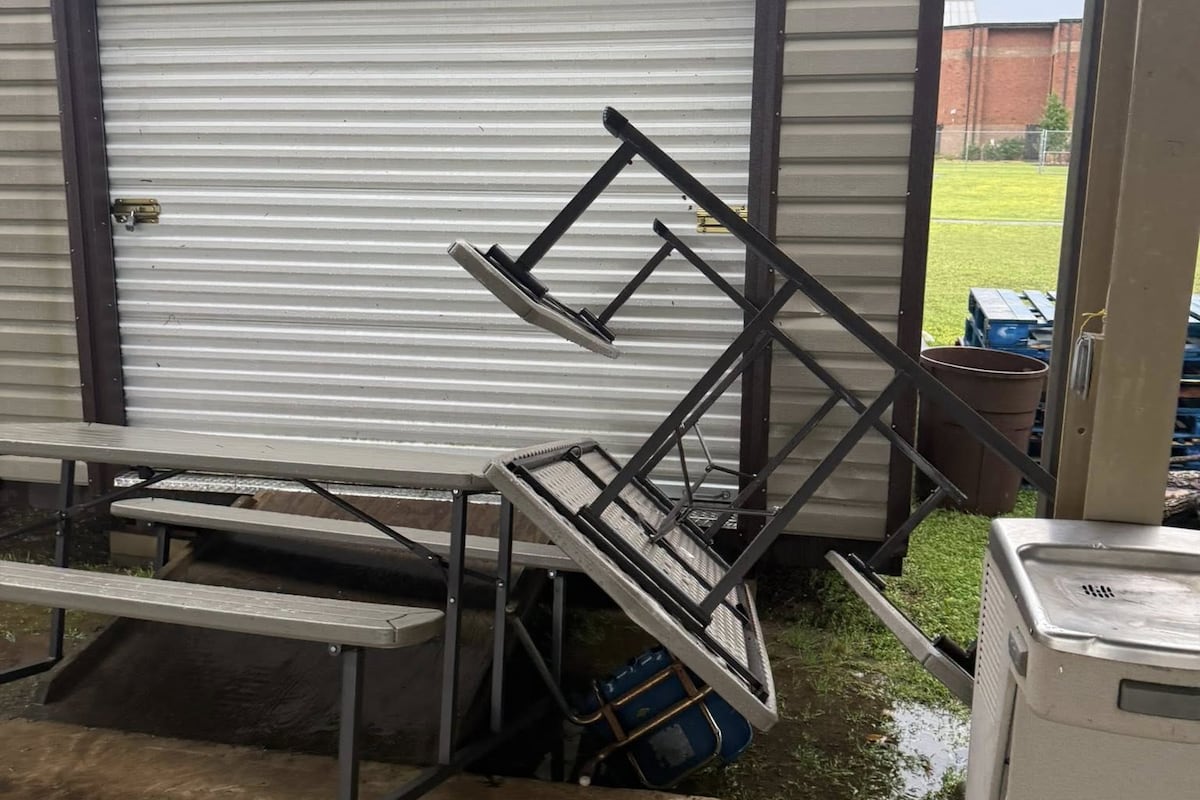 preloaded gallery image