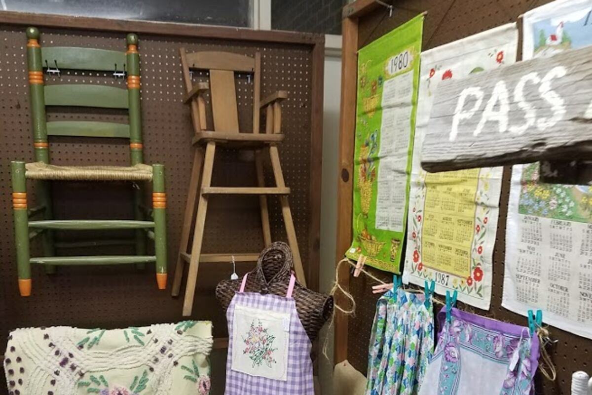 preloaded gallery image