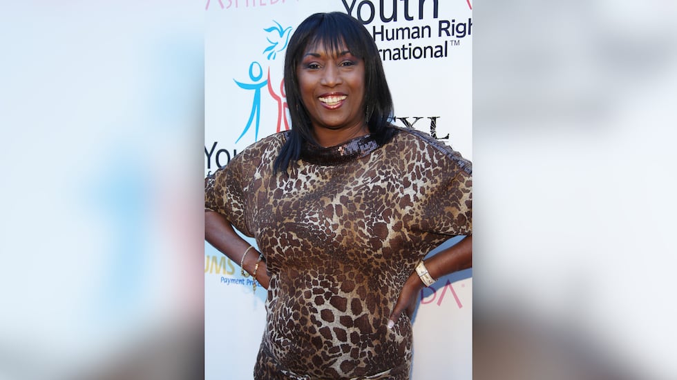 Kiki Shepard, the co-host of the “Showtime at the Apollo” variety show, died.