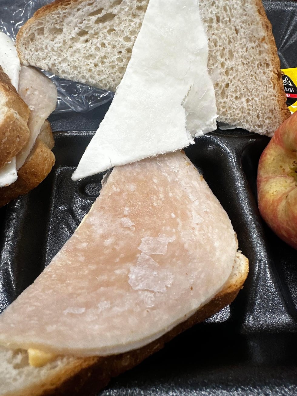 parents upset over bad meals served