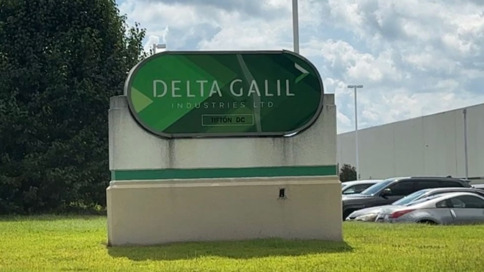 Workers describe extreme heat, no AC and limited water at Tifton Delta Galil warehouse