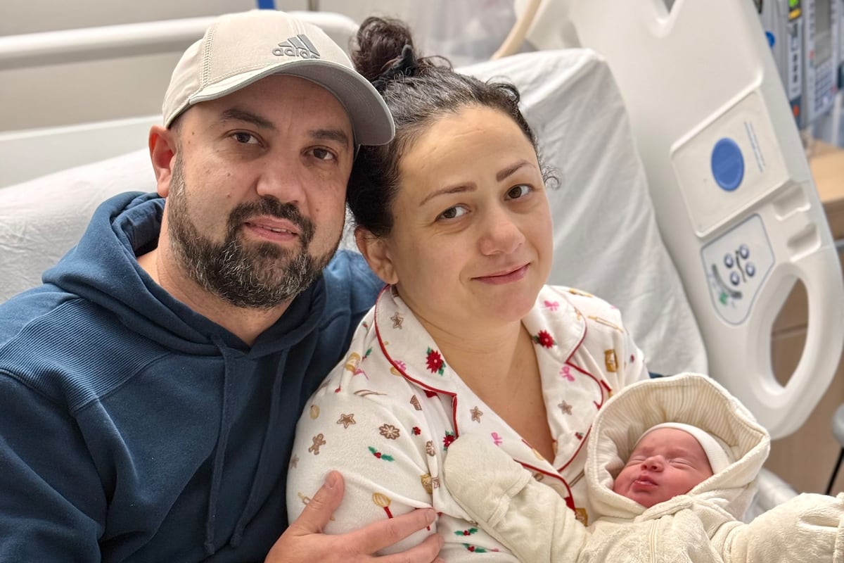 preloaded gallery image