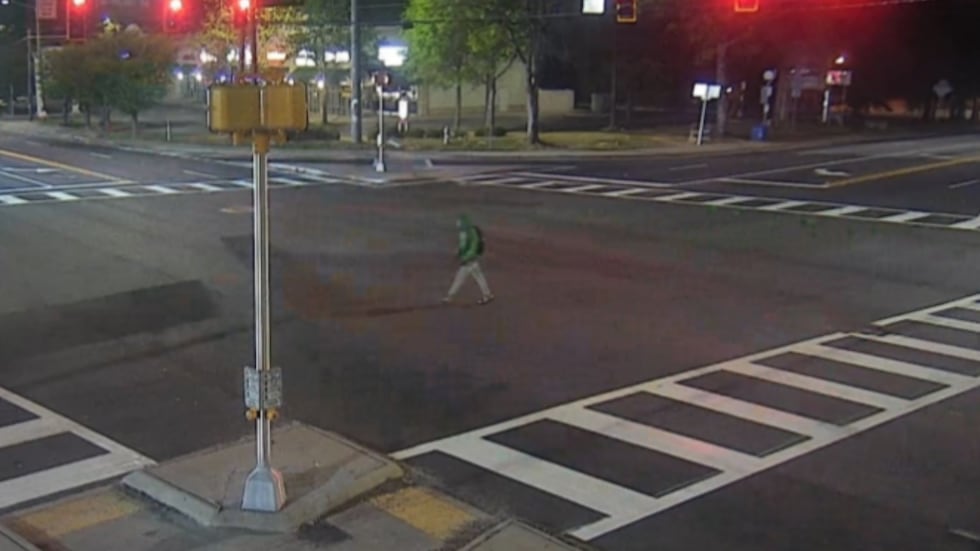 Atlanta police seek burglary suspect