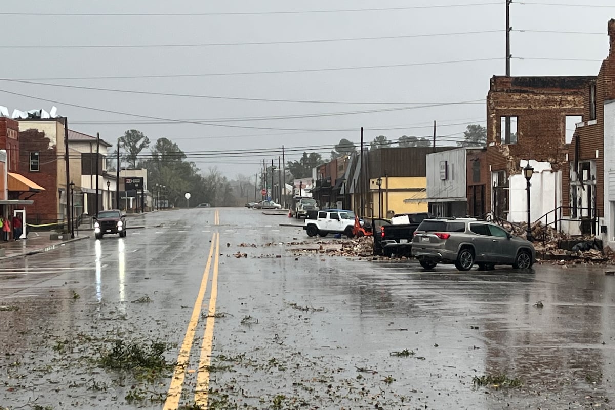 preloaded gallery image