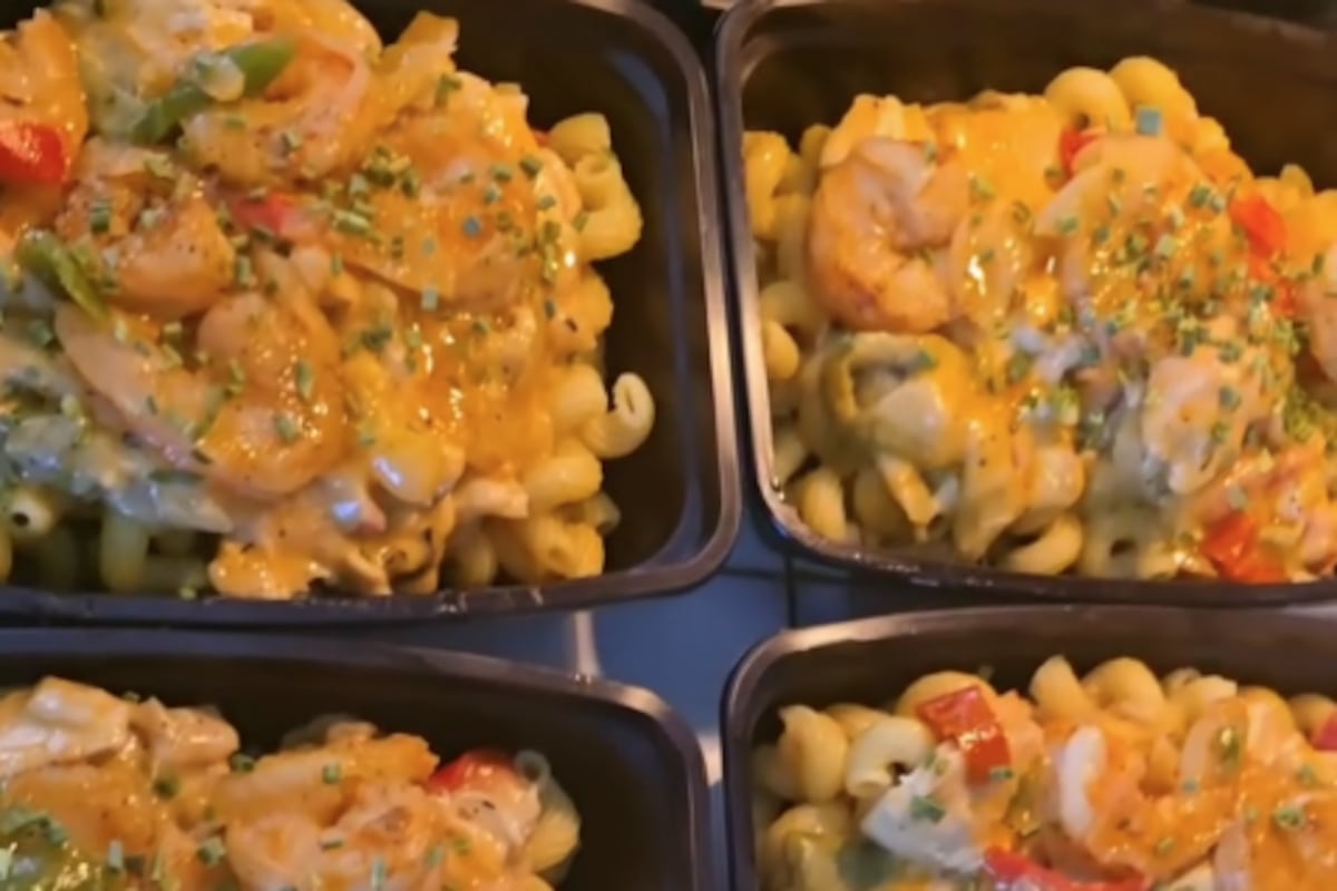 preloaded gallery image