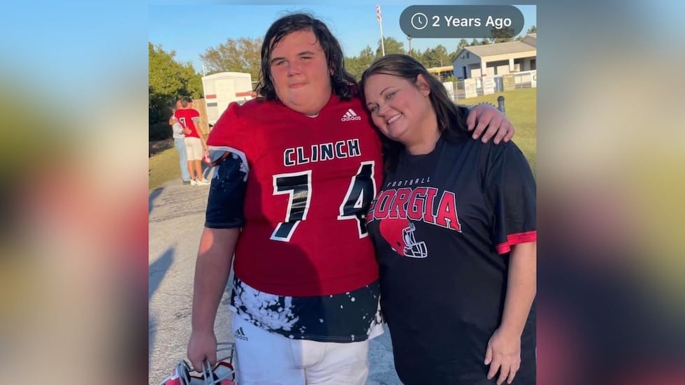 Clinch County High School community mourning after student dies