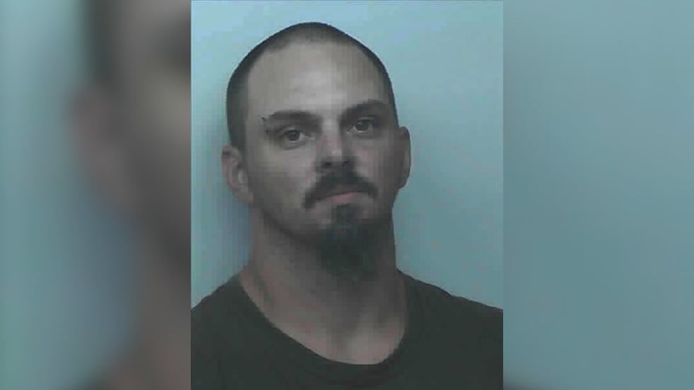 Warrants issued for felon accused in pig shooting, cruelty case
