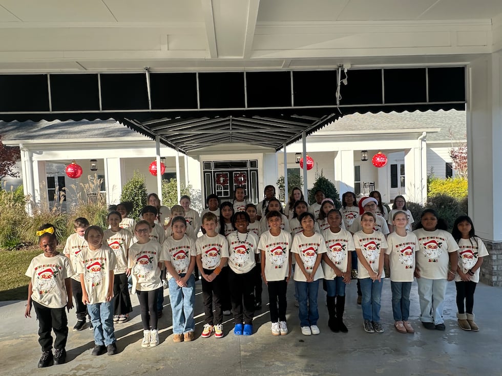 Students sing at Coffee County nursing homes