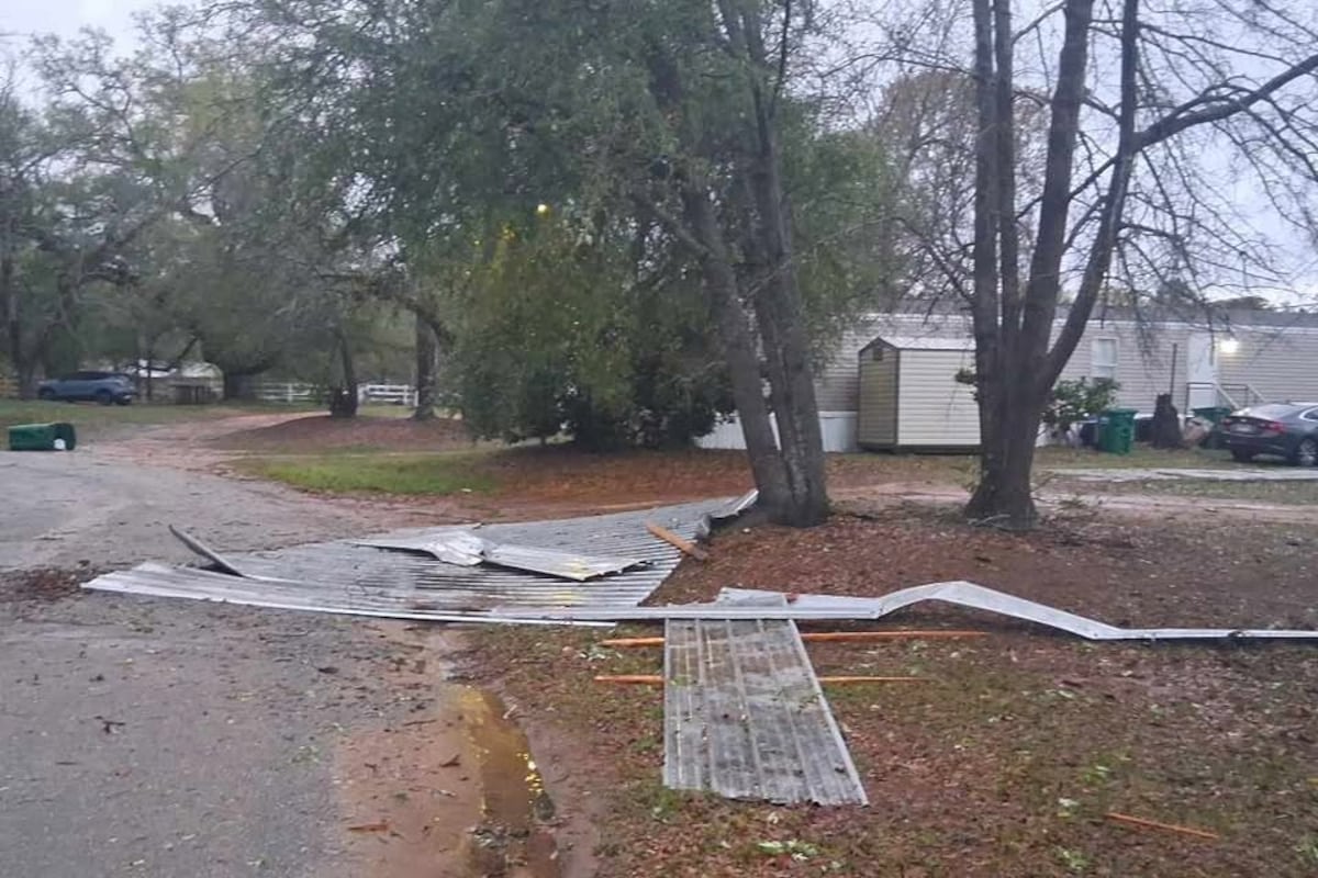 preloaded gallery image