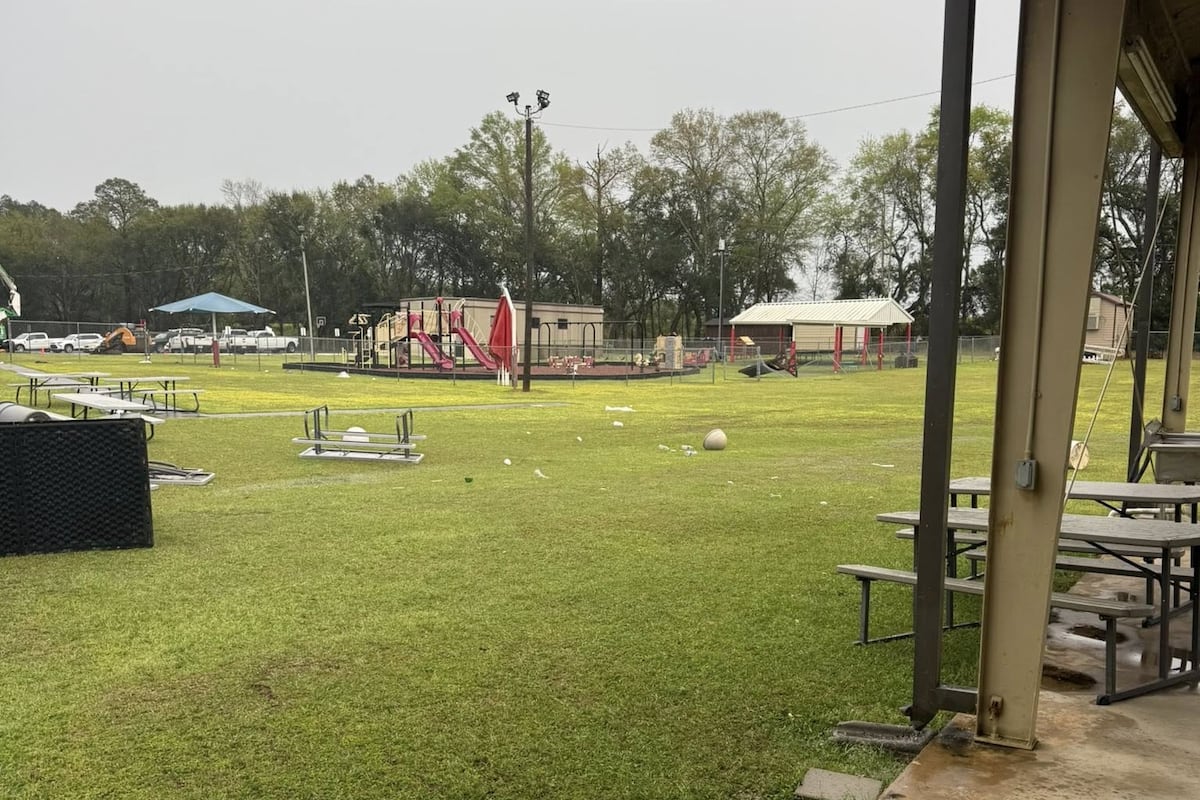 preloaded gallery image