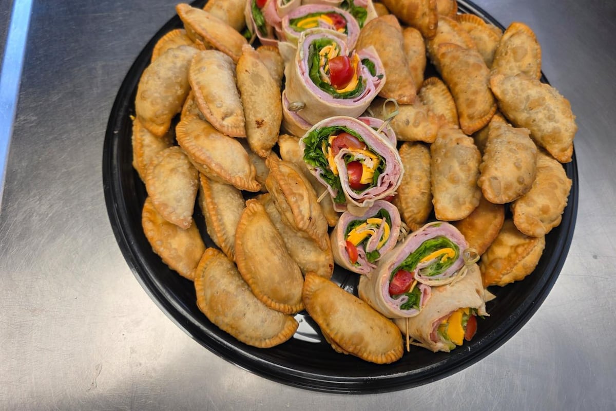 preloaded gallery image