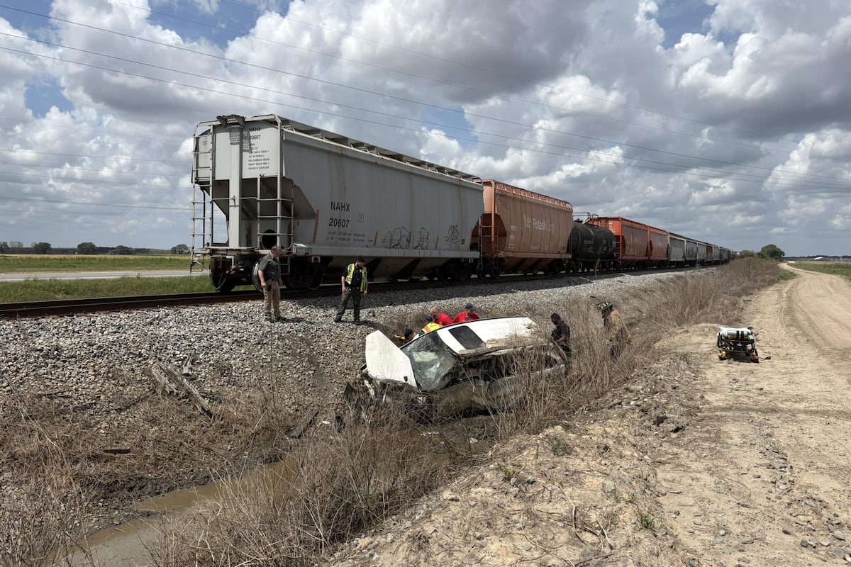 preloaded gallery image