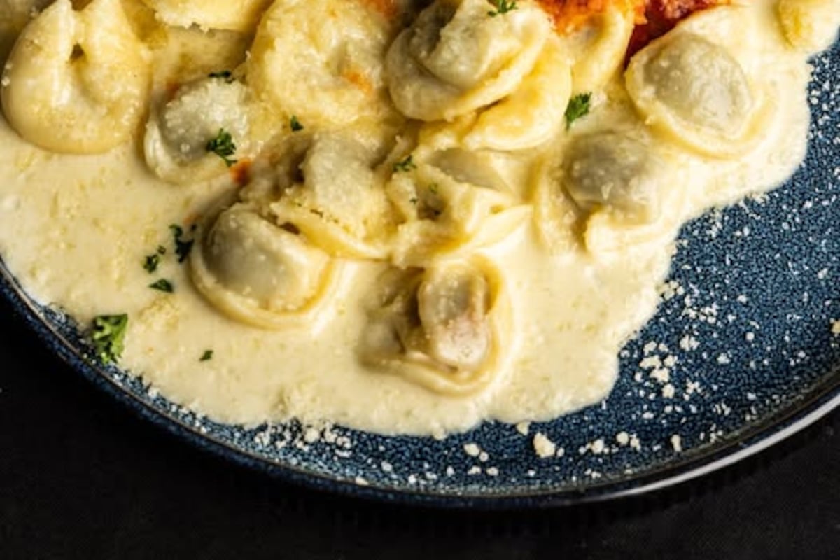 preloaded gallery image