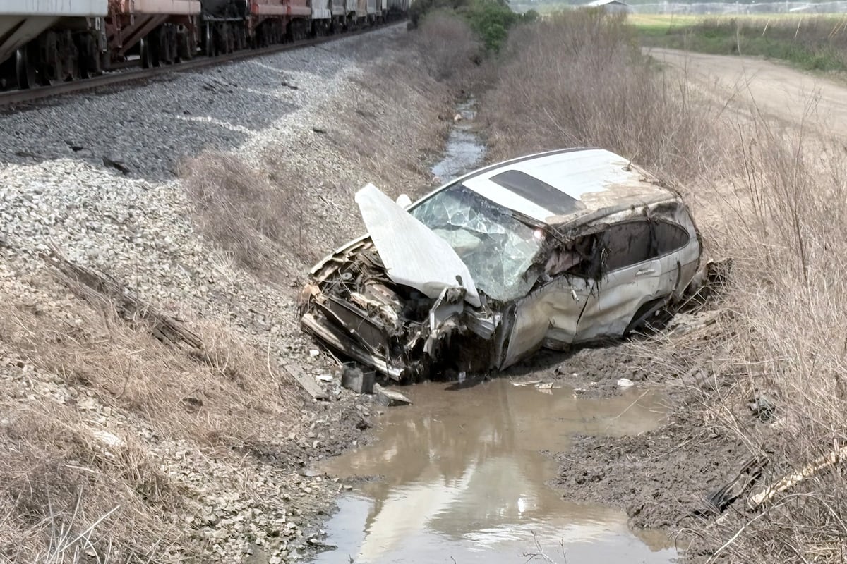 preloaded gallery image