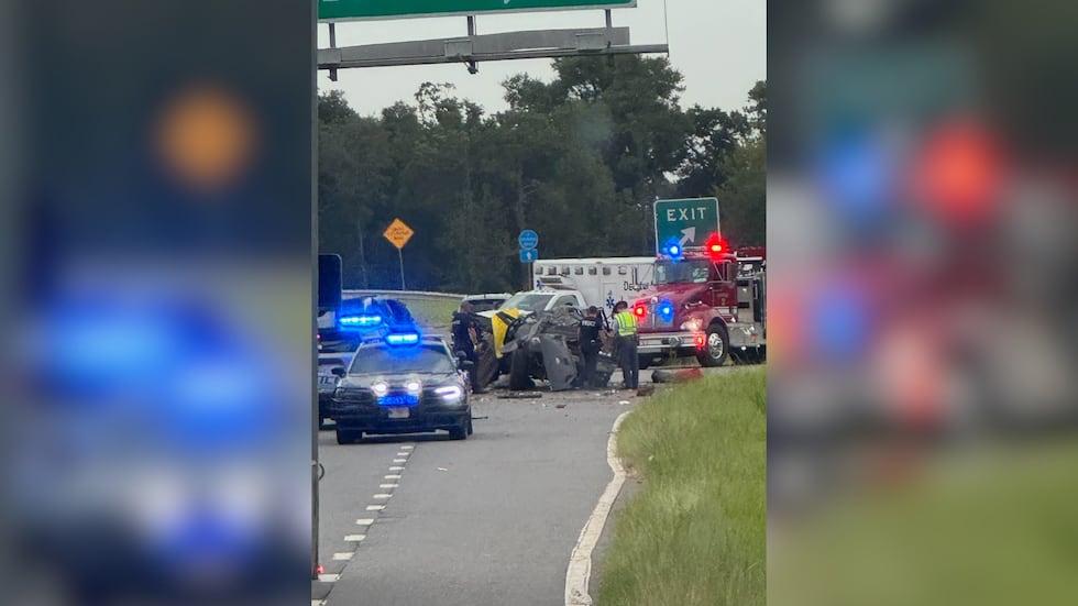 Georgia State Patrol says speeding car crossed median, struck four other vehicles