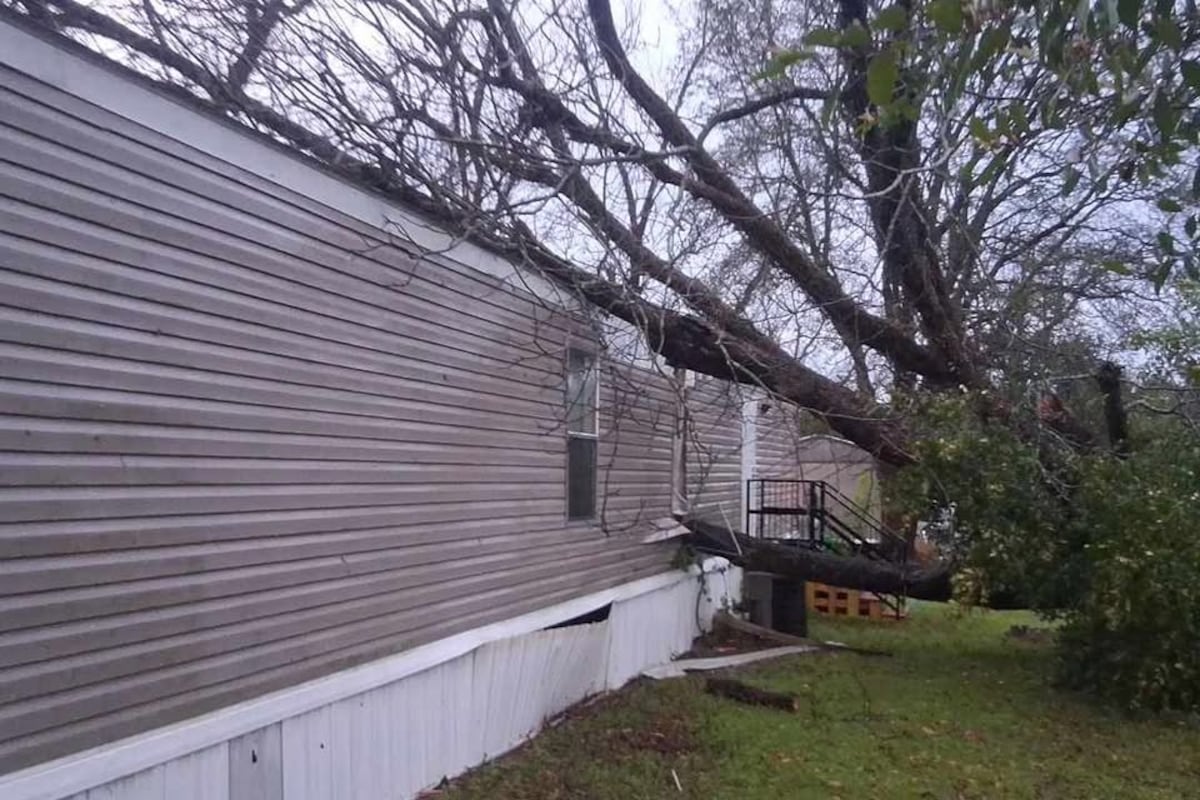 preloaded gallery image