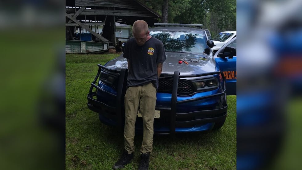 Suspect arrested following tractor-trailer crash in Dawson