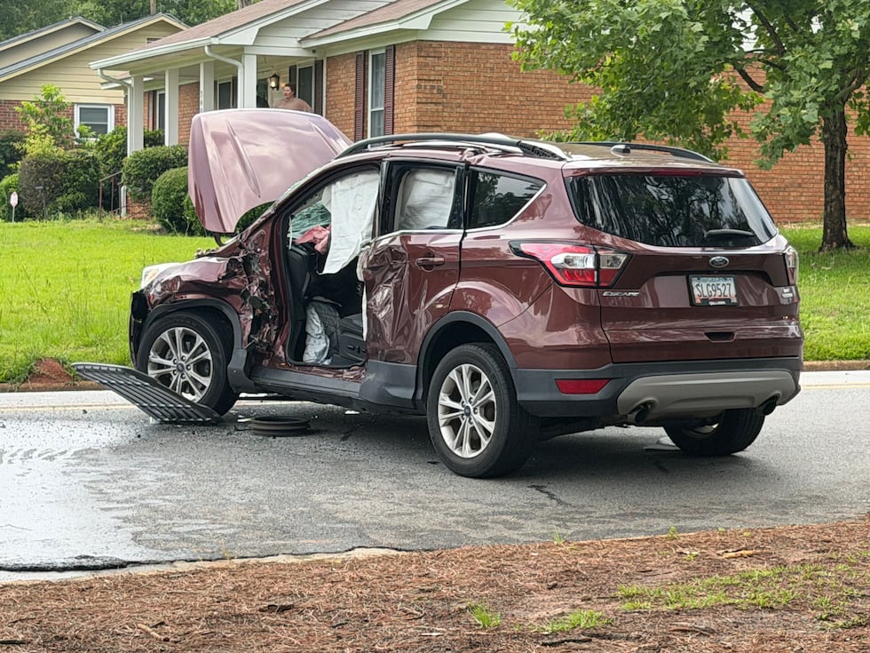 School bus crashes near Deerfield-Windsor School in Albany