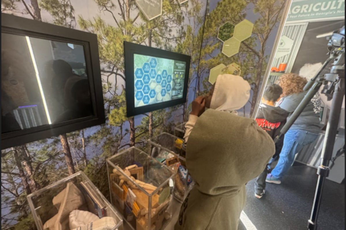 preloaded gallery image