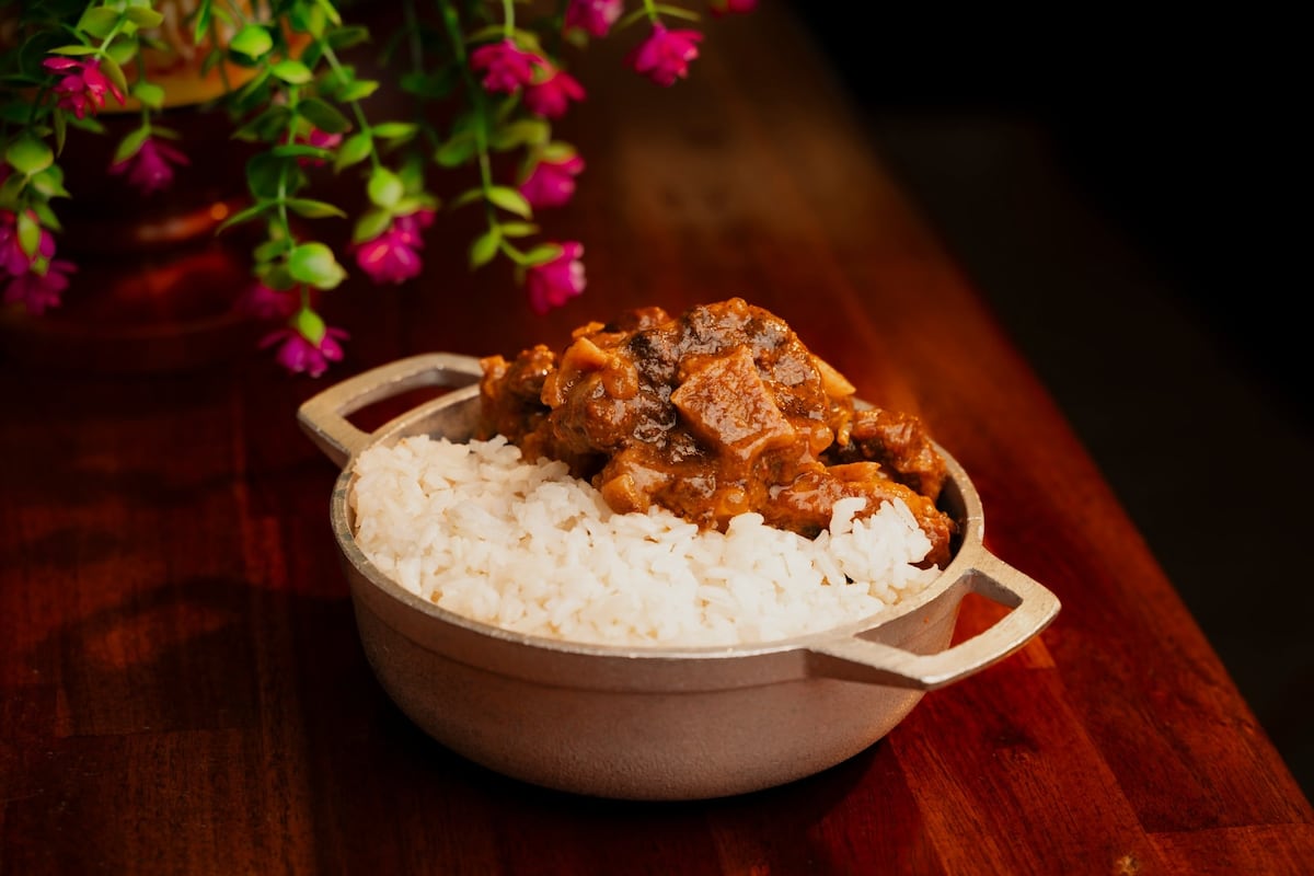 preloaded gallery image