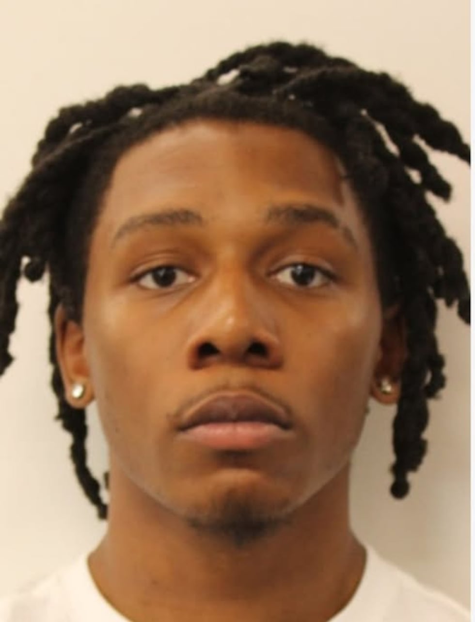 Armed robbery suspect wanted in Albany
