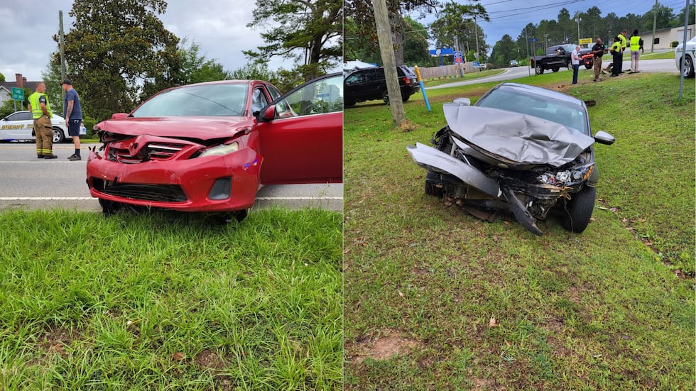 Officials respond to two separate crashes on Highway 93 South in Grady County