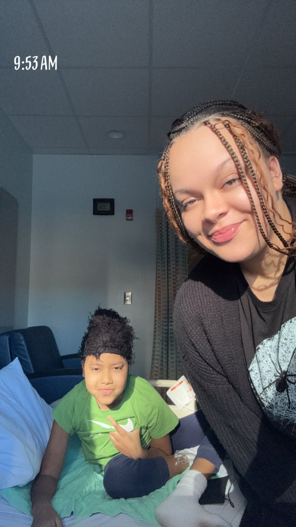 Dahani Hicks (left) and Aubree Hicks (right)