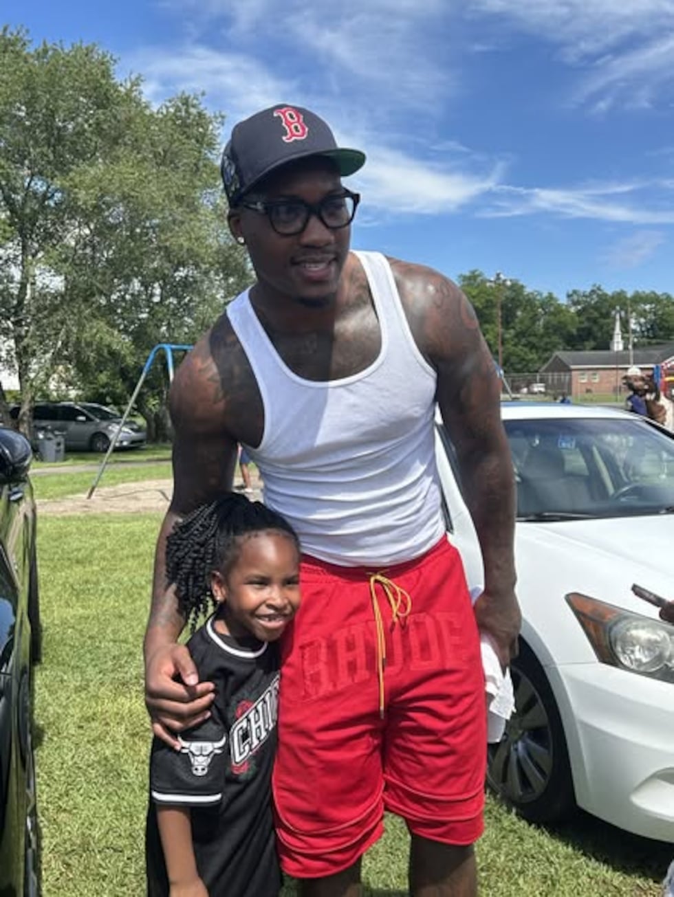 Las Vegas Raiders linebacker returns to Cordele for family event
