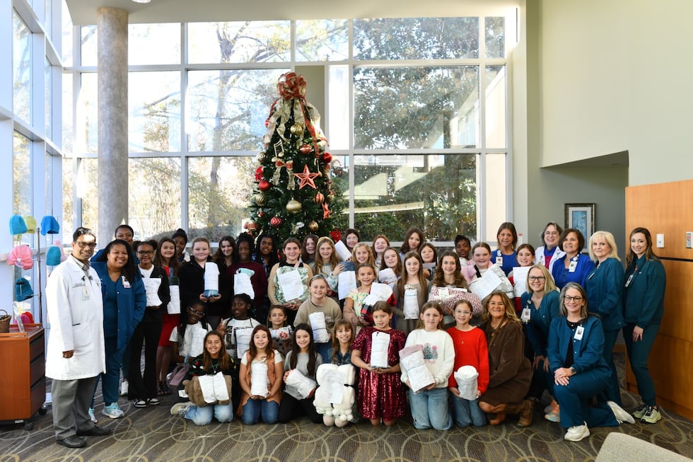 ‘Wrapped in love’: Elementary school club donates 80 blankets to South Ga. cancer center