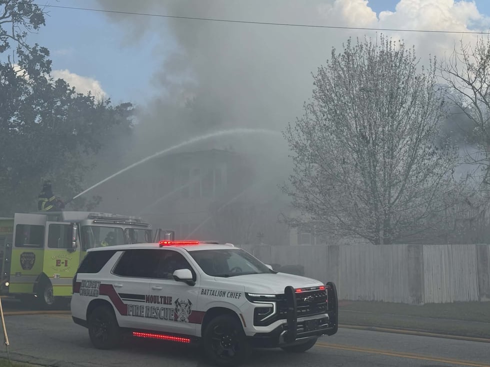 Moultrie crews respond to fire at Barber Tucker Historic House