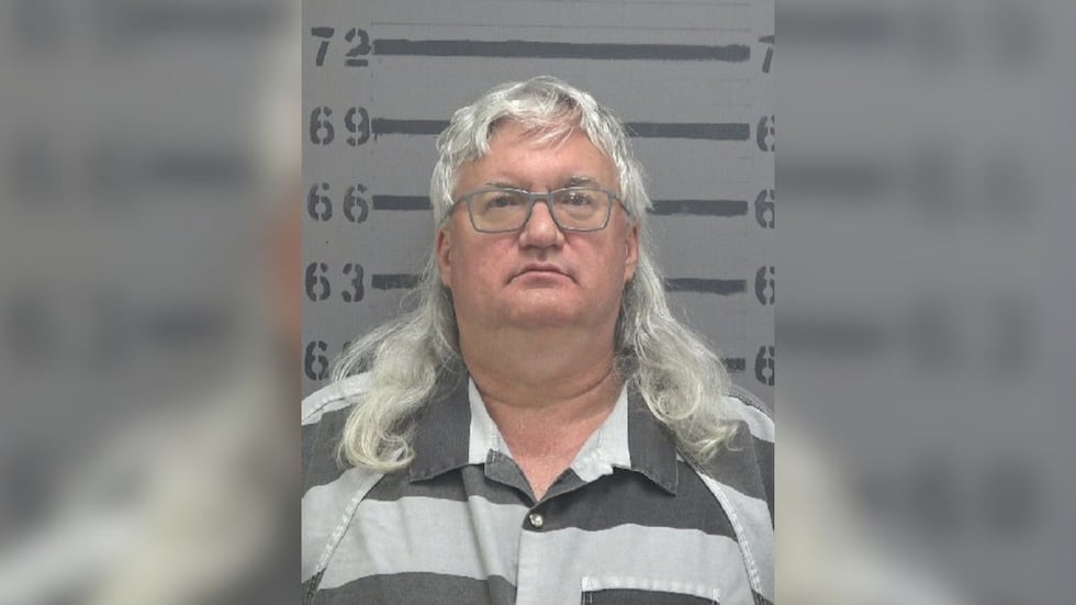 Husband charged after allegedly shooting wife in the face at Dougherty Co. home