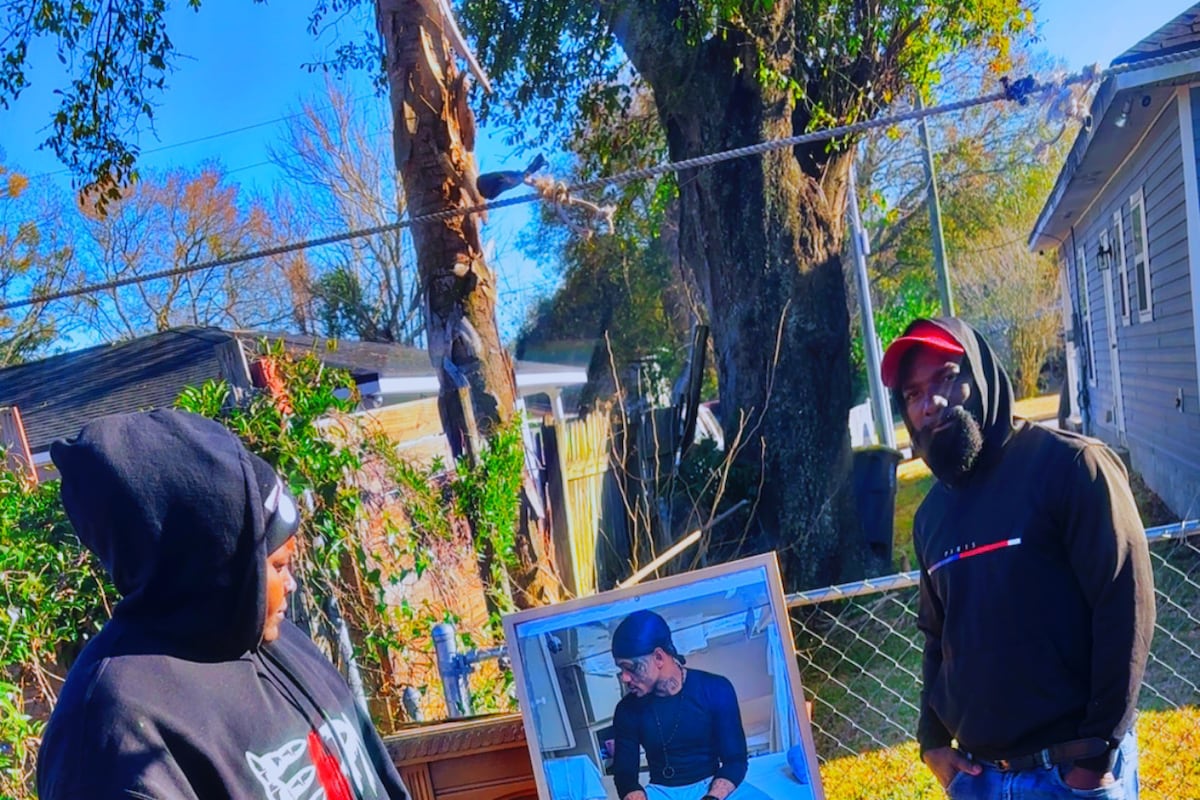 preloaded gallery image