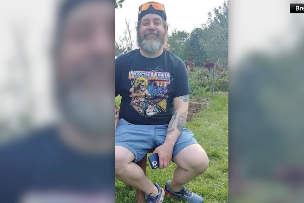 preloaded gallery image