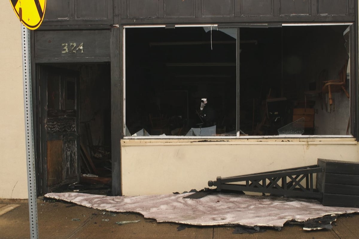 preloaded gallery image