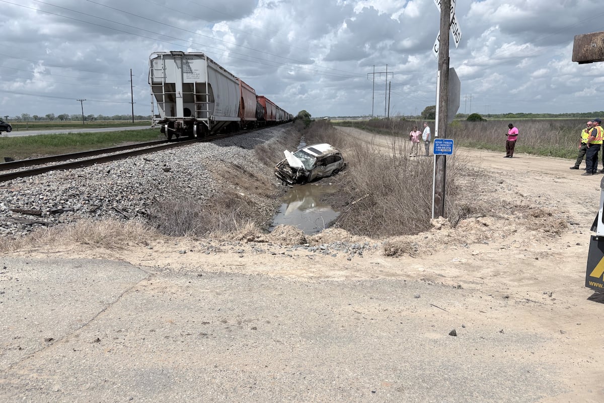 preloaded gallery image