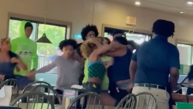 Employees involved in âbrawlâ with patrons at Wild Adventures restaurant, concerned parent says