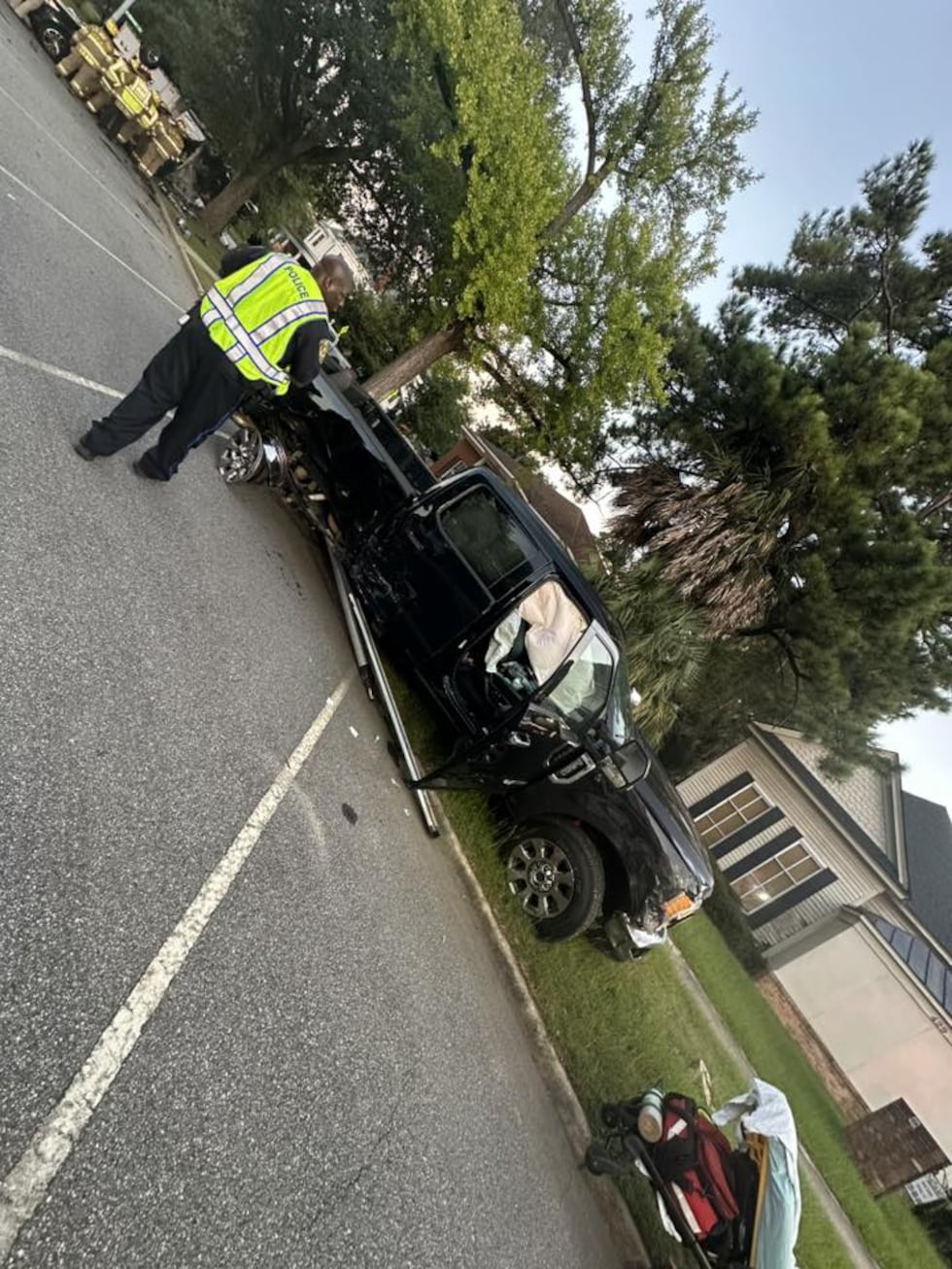 8 PEOPLE, NEWBORN INJURED IN AMBULANCE ROLLOVER